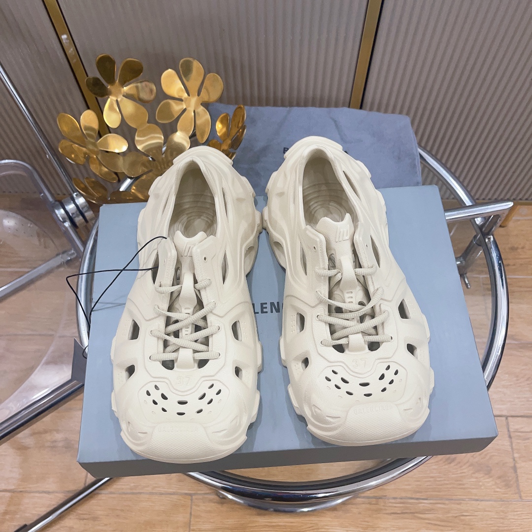 Balenciaga Summer footwear