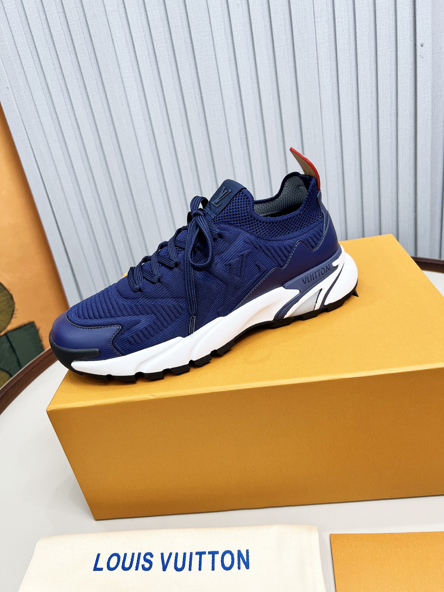 Lv Sneakers-1