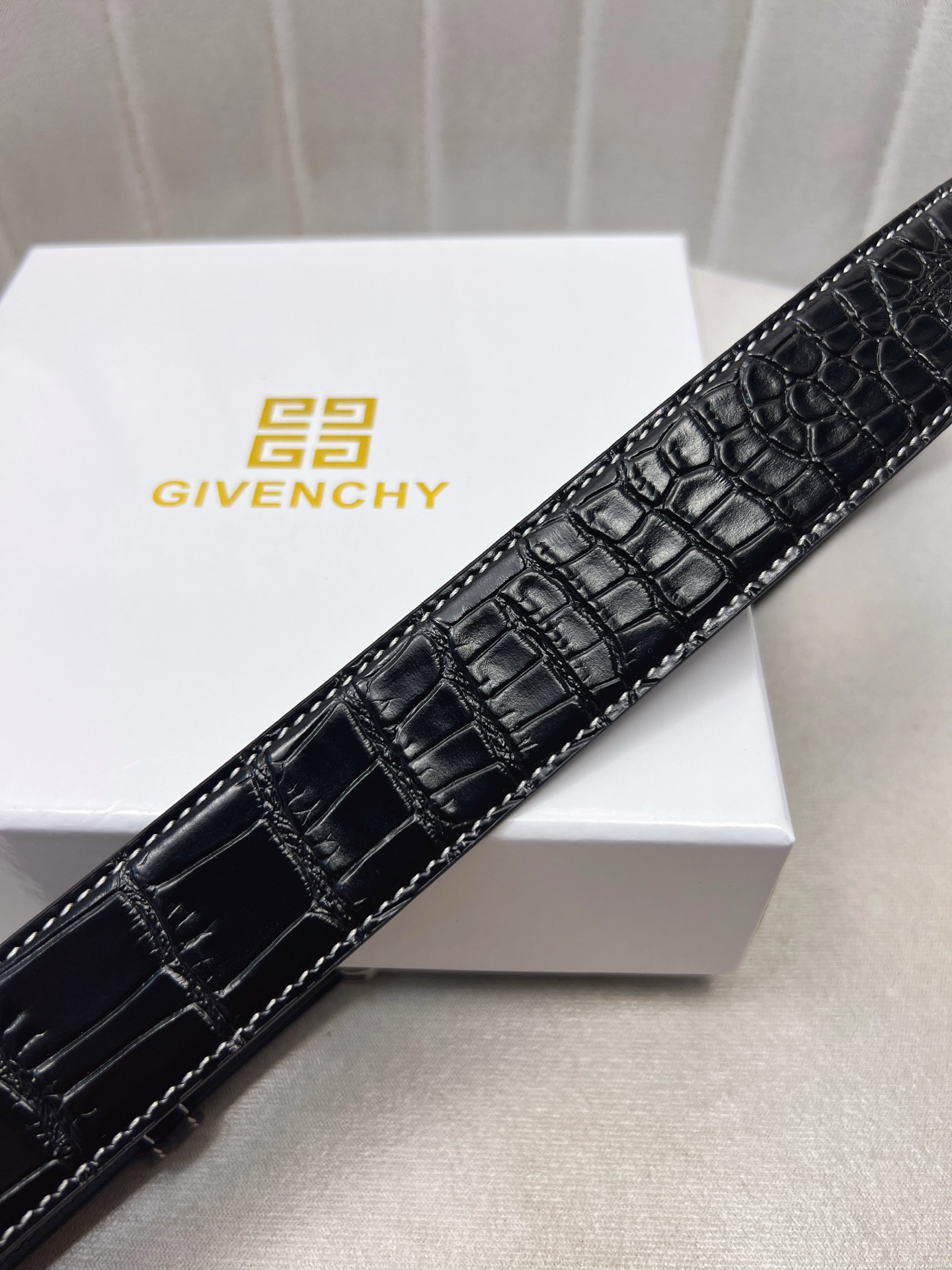 Givenchy belt-135