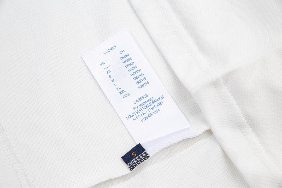 LV clothing-84