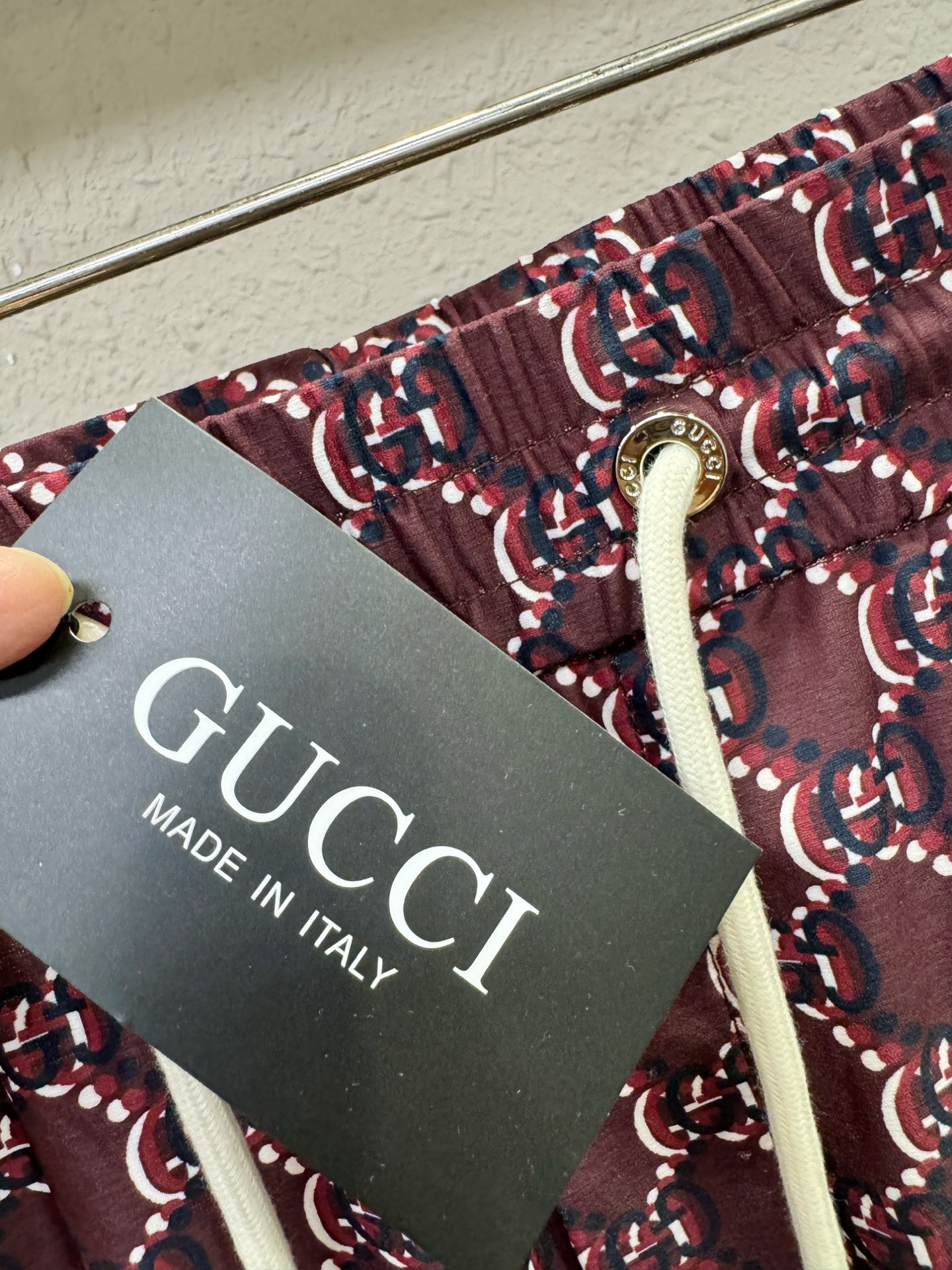 Gucci Clothing-189