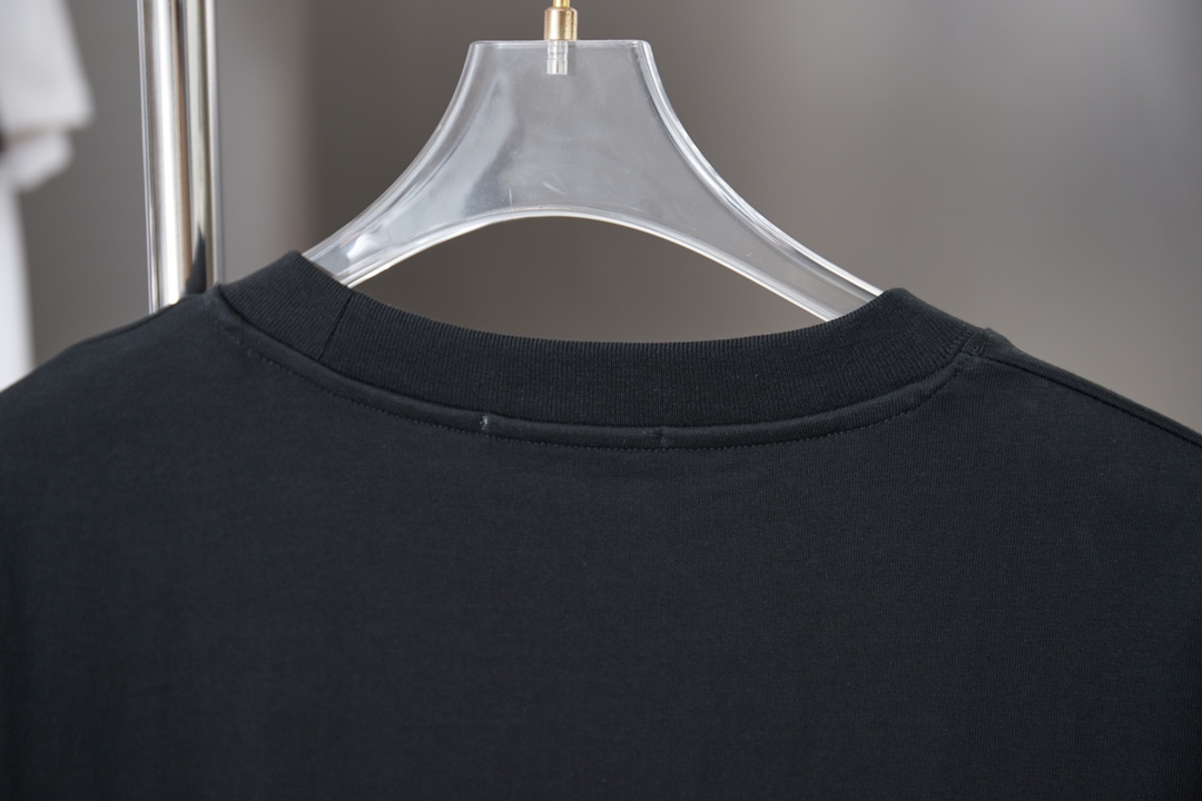 Prada clothing-239