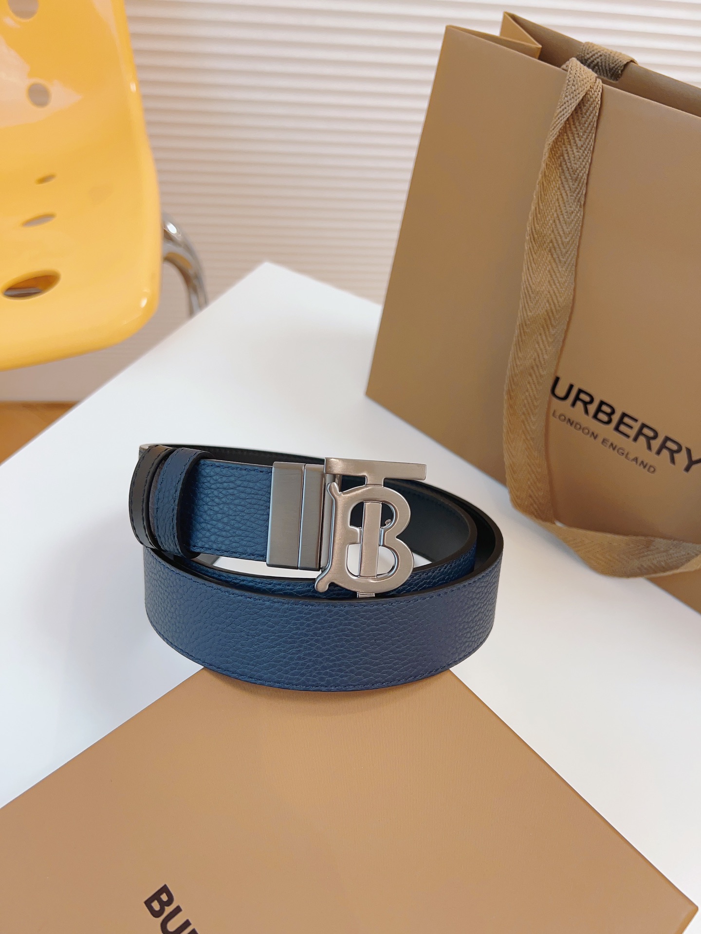 Burberry belt-113