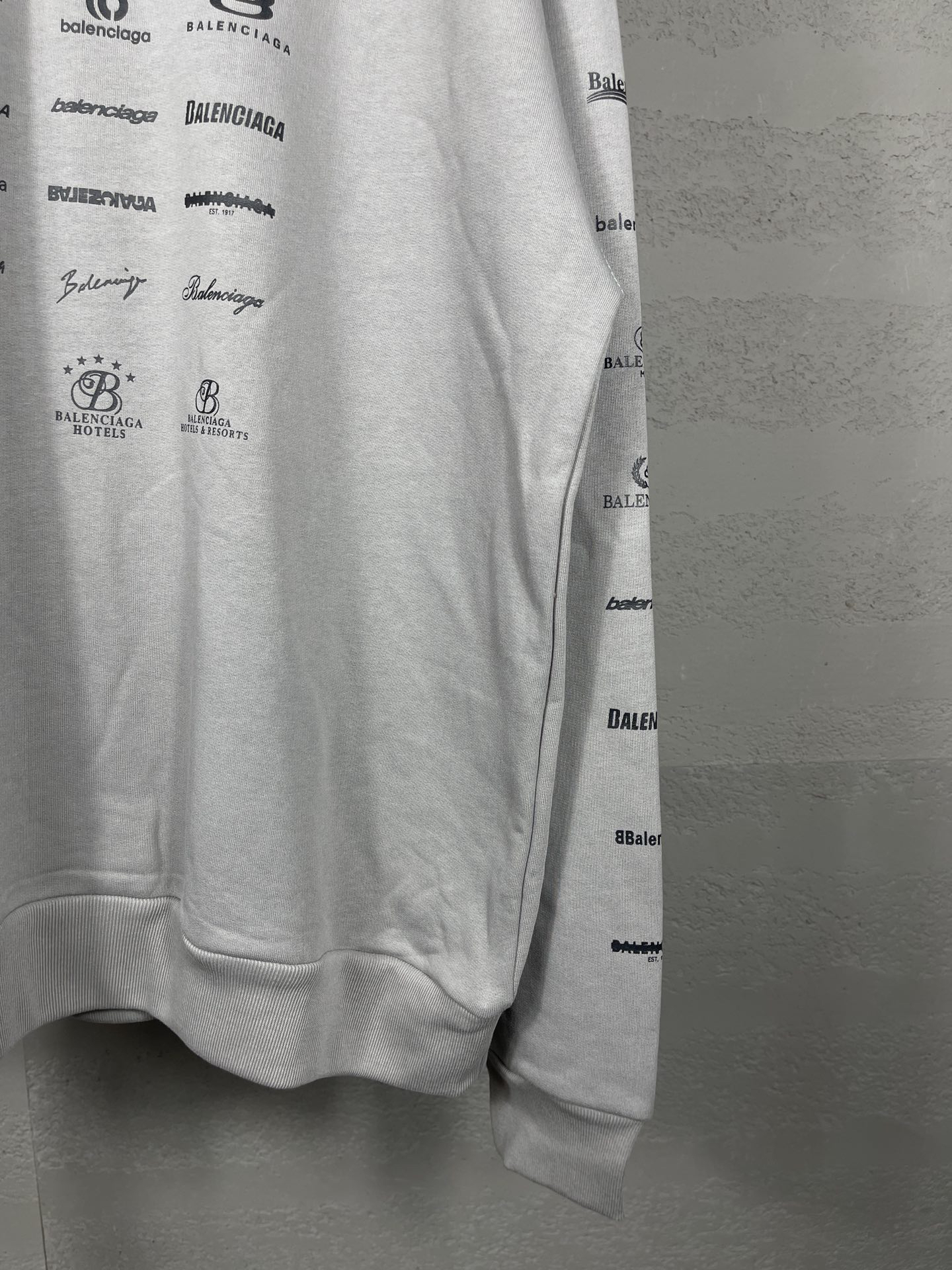 Balenciaga clothing-213