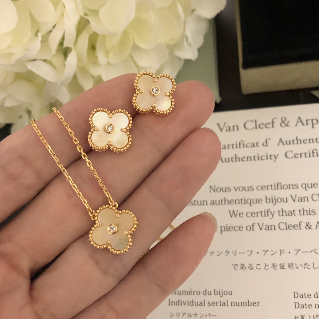 Van Cleef & Arpels necklace-71