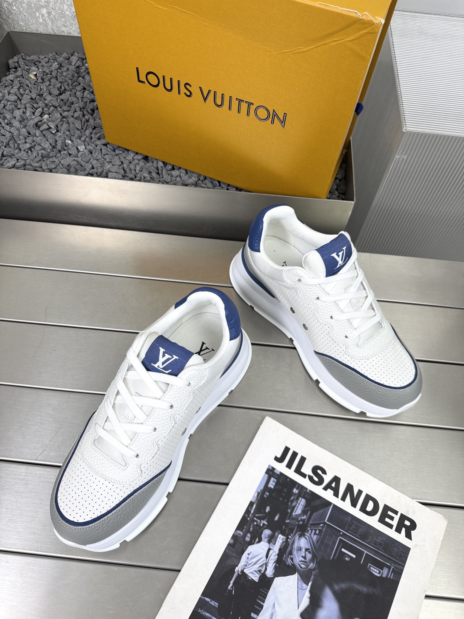 Lv Sneakers-159