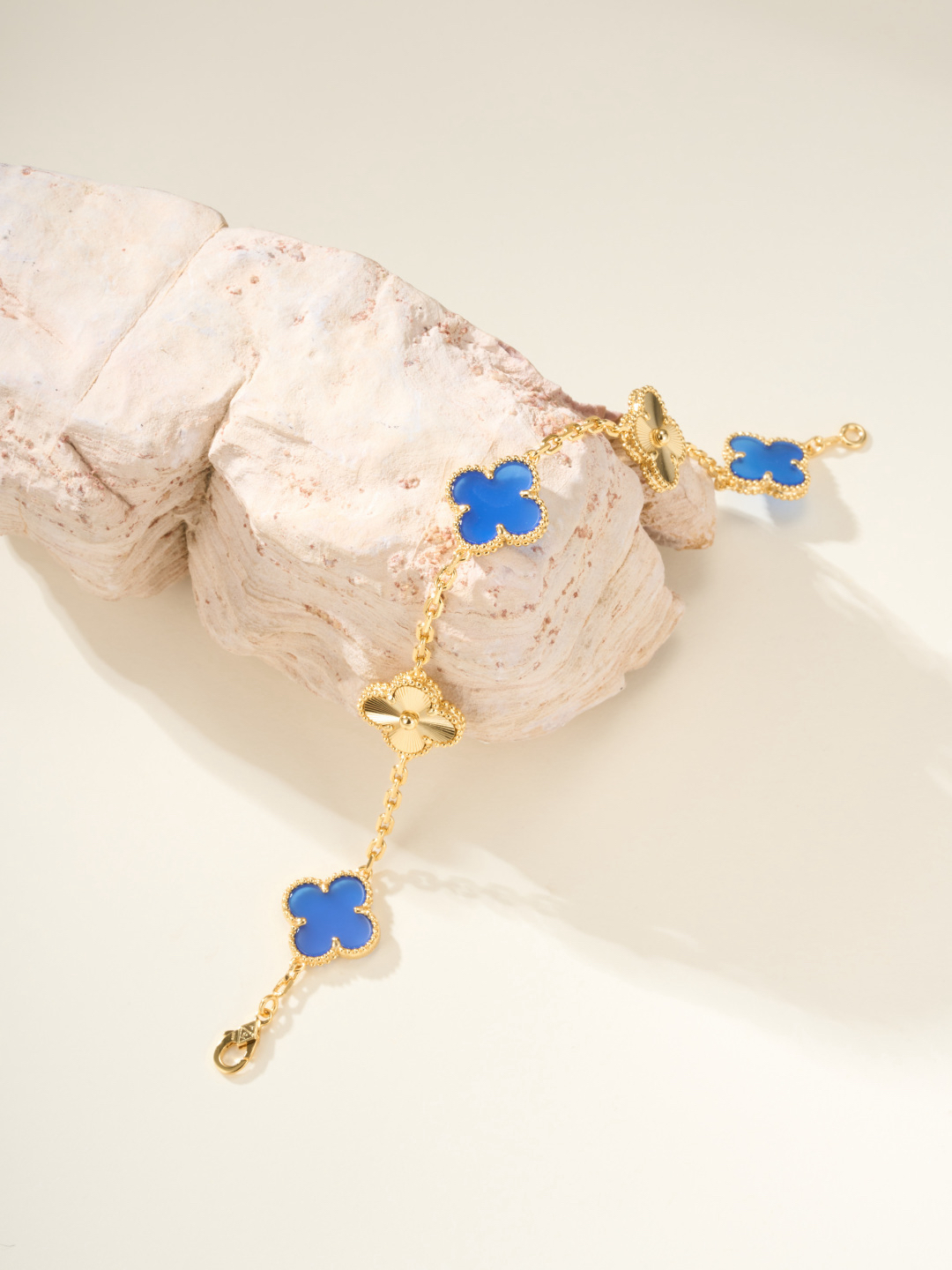 Van Cleef & Arpels Bracelet-67