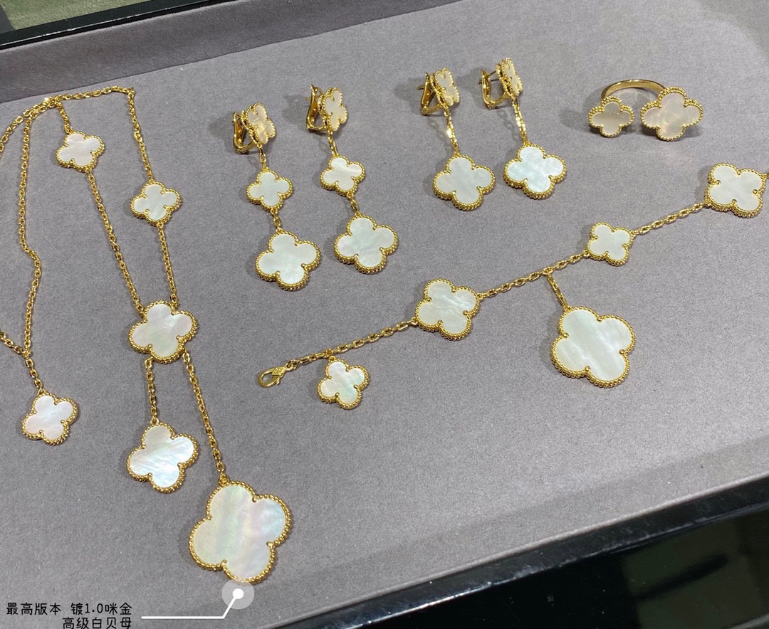 Van Cleef & Arpels necklace-72