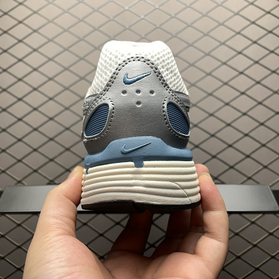 Nike Sneakers-125