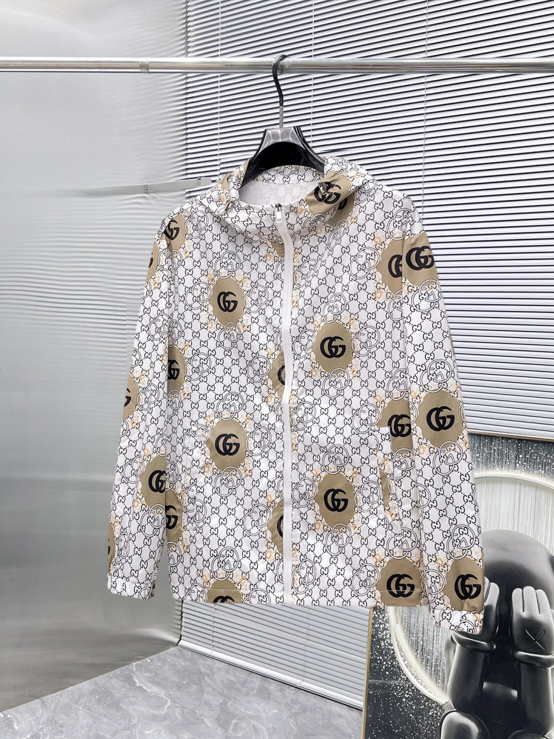 Gucci Clothing-356