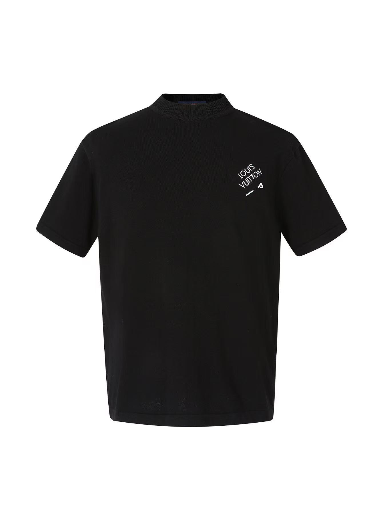 LV clothing-230