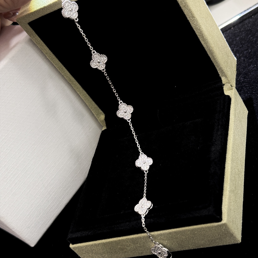 Van Cleef & Arpels Bracelet-59