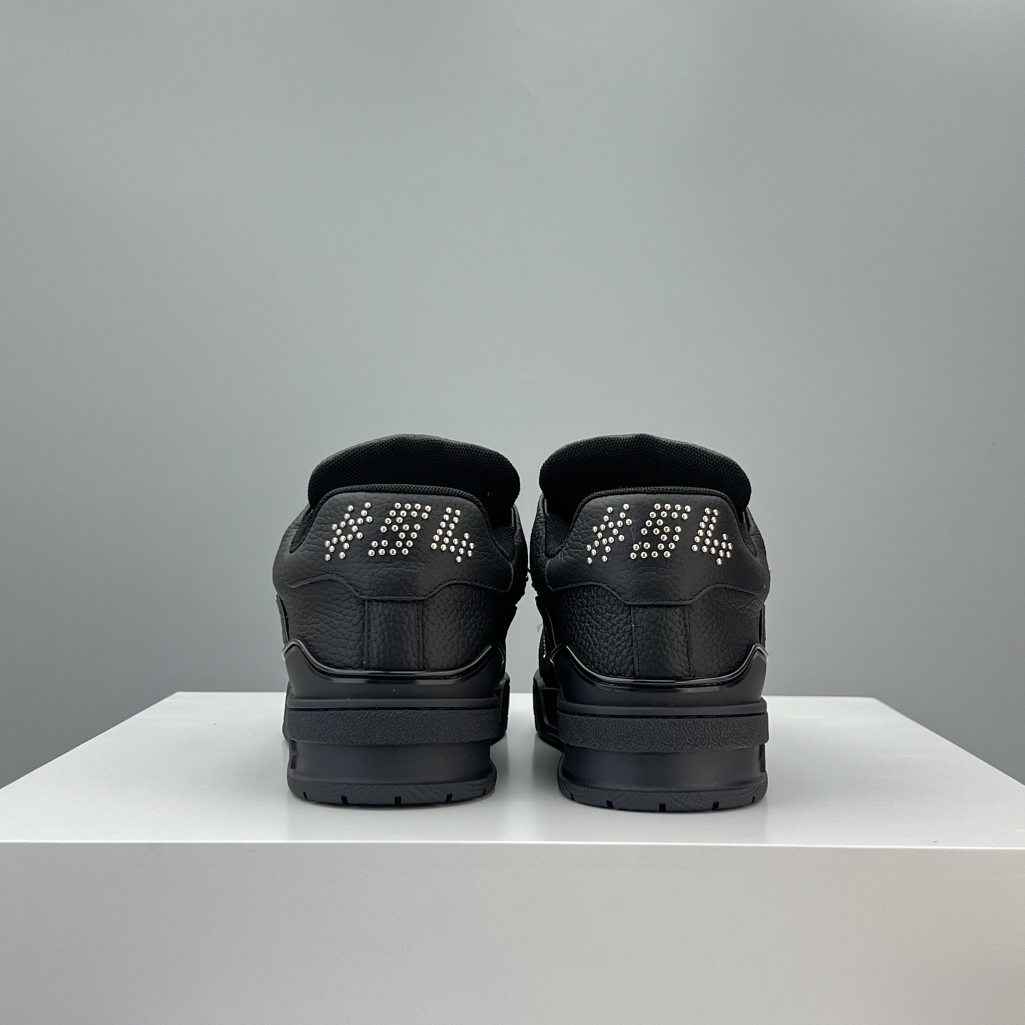 Lv Sneakers-148