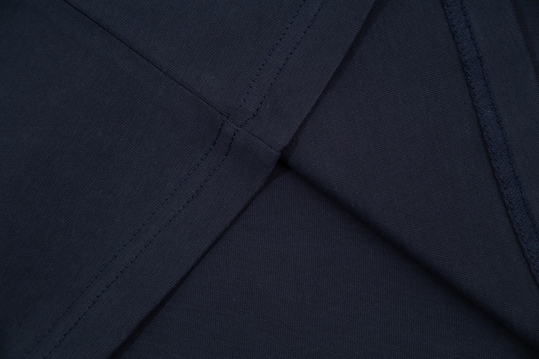 LV clothing-74