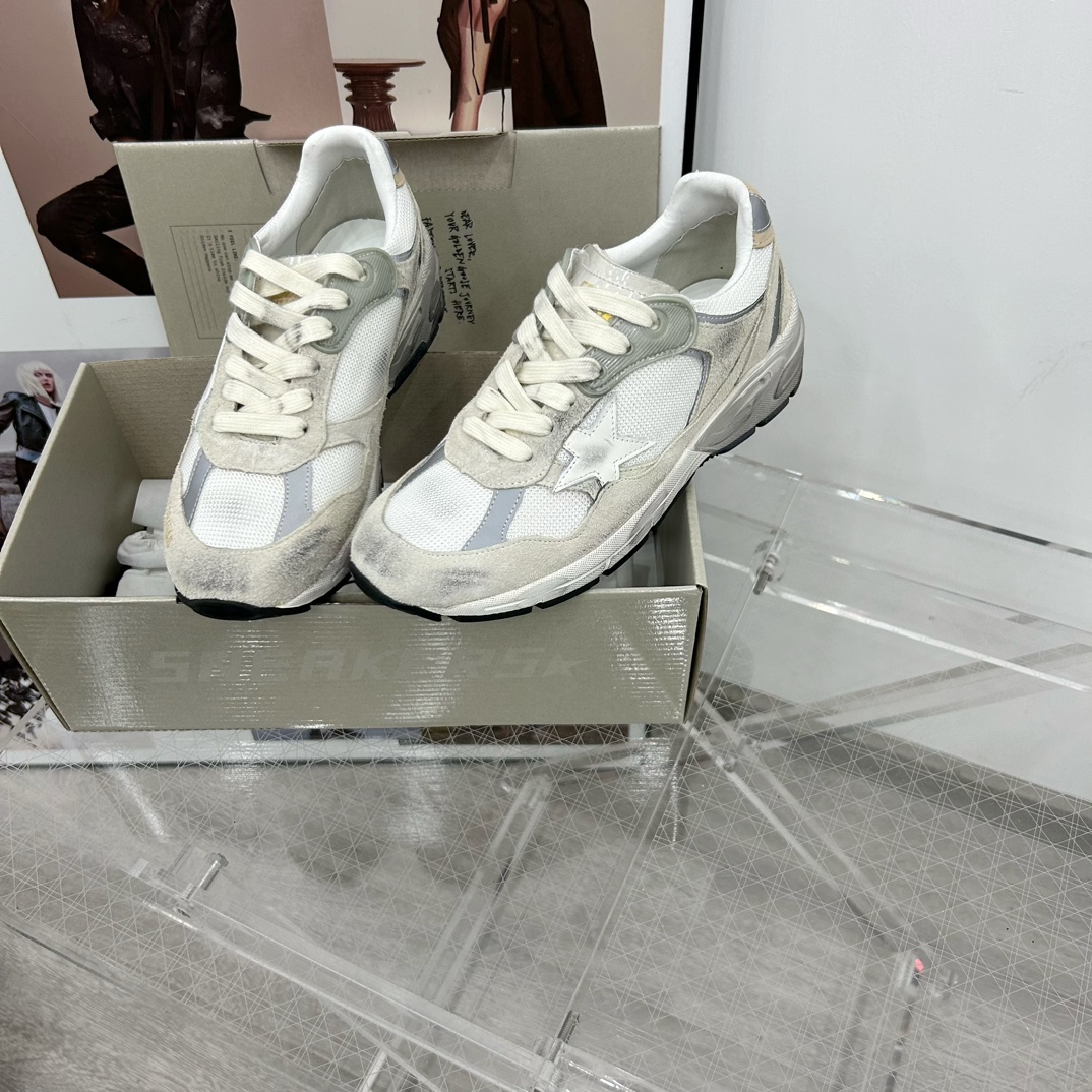 Golden Goose Sneakers-81