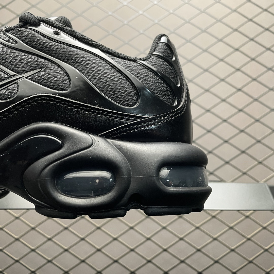 Nike Sneakers-305