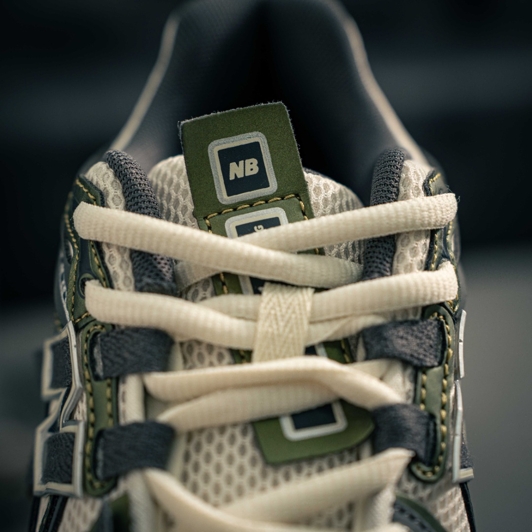 New Balance Sneakers-352