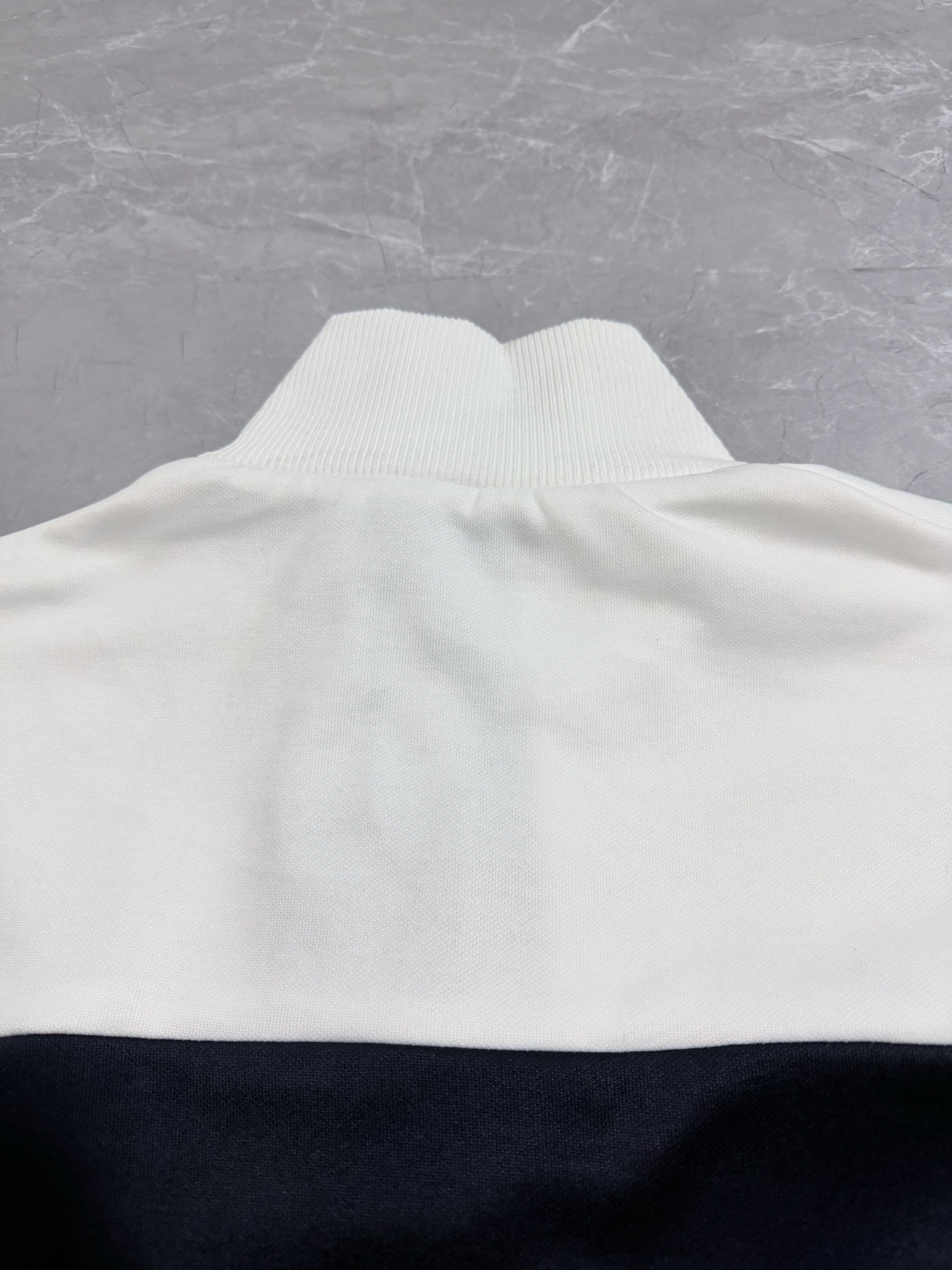 Gucci Clothing-303