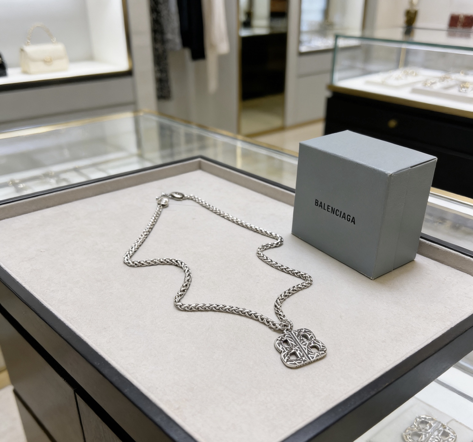 Balenciaga necklace-2
