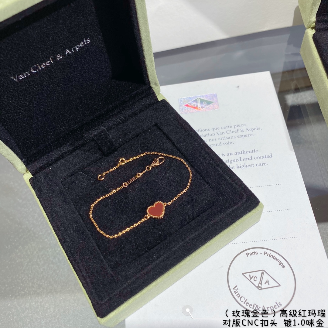 Van Cleef & Arpels Bracelet-99