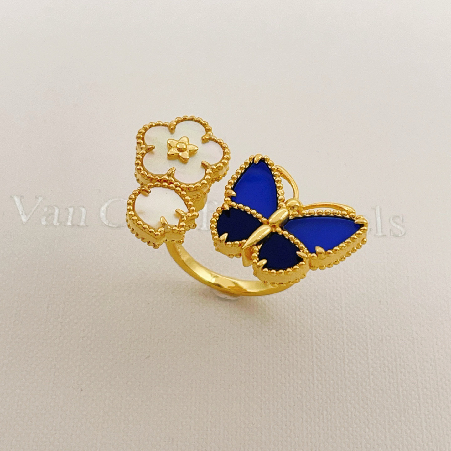 Van Cleef & Arpels ring-86