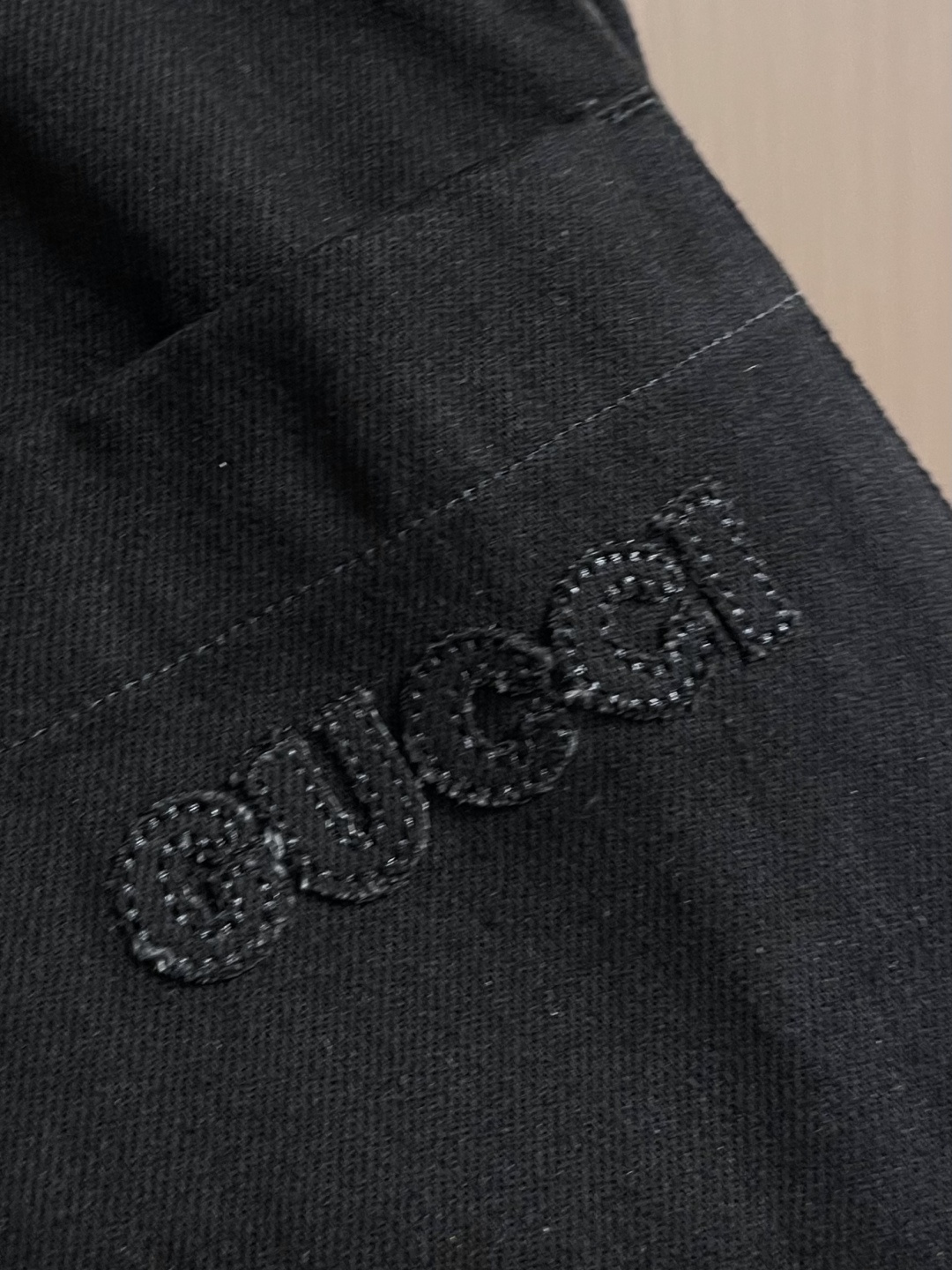 Gucci Clothing-300