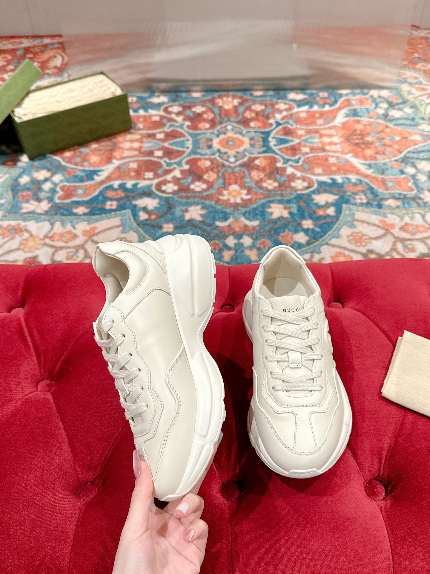 Gucci Sneakers-188