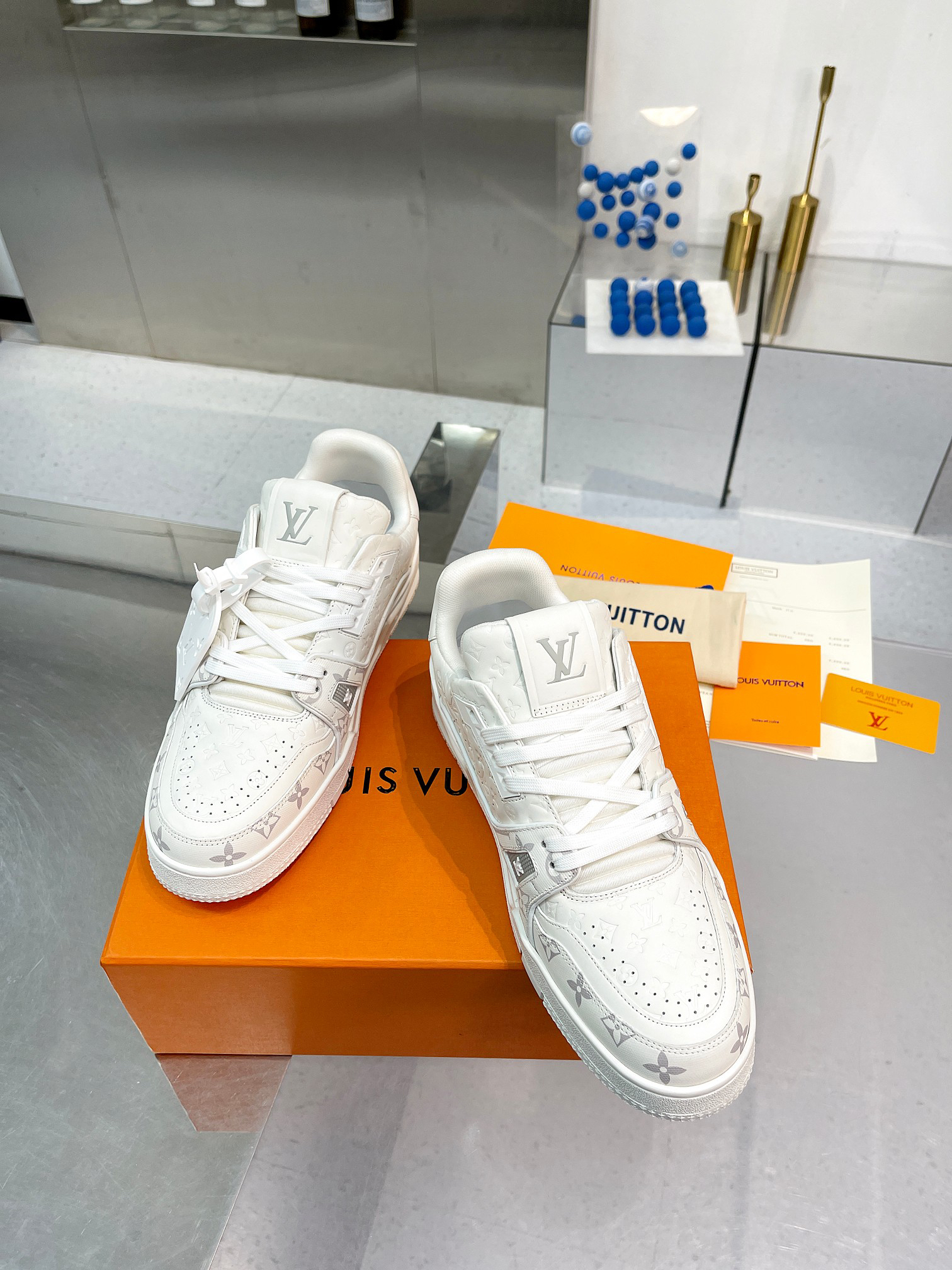 Lv Sneakers-61