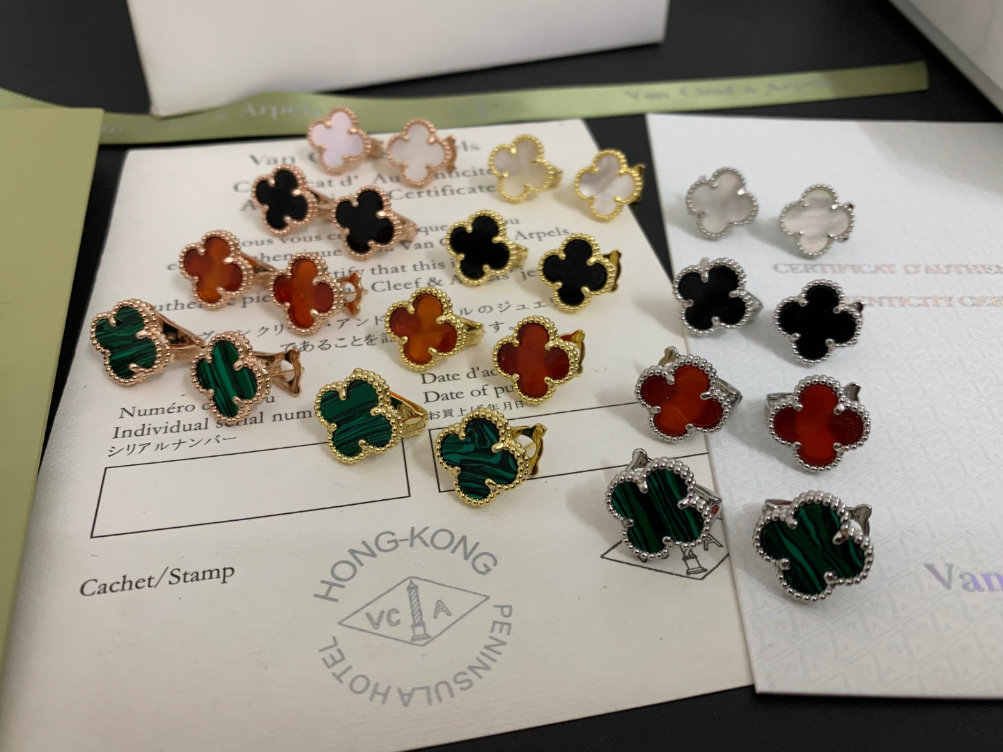 Van Cleef & Arpels earring-125