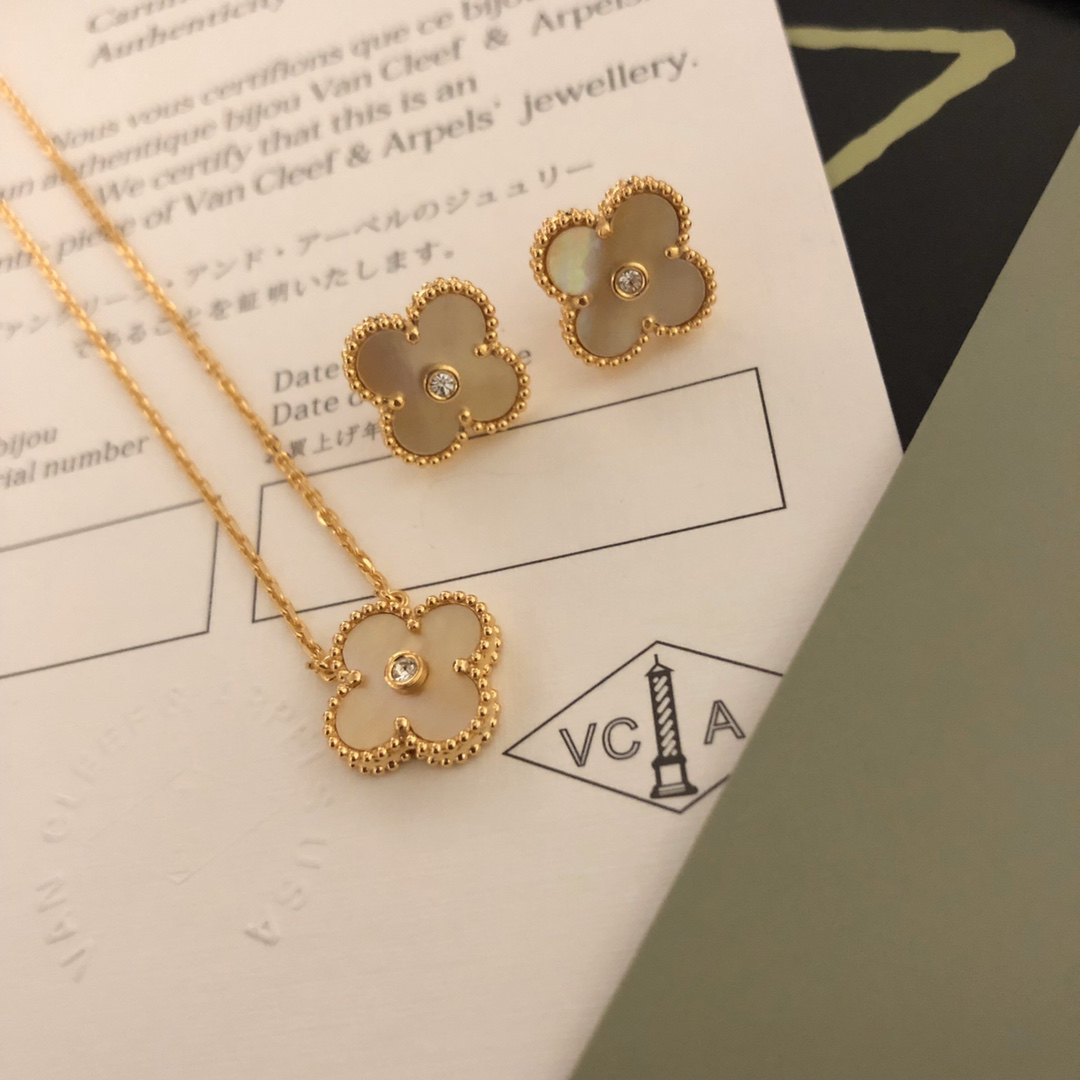 Van Cleef & Arpels necklace-71