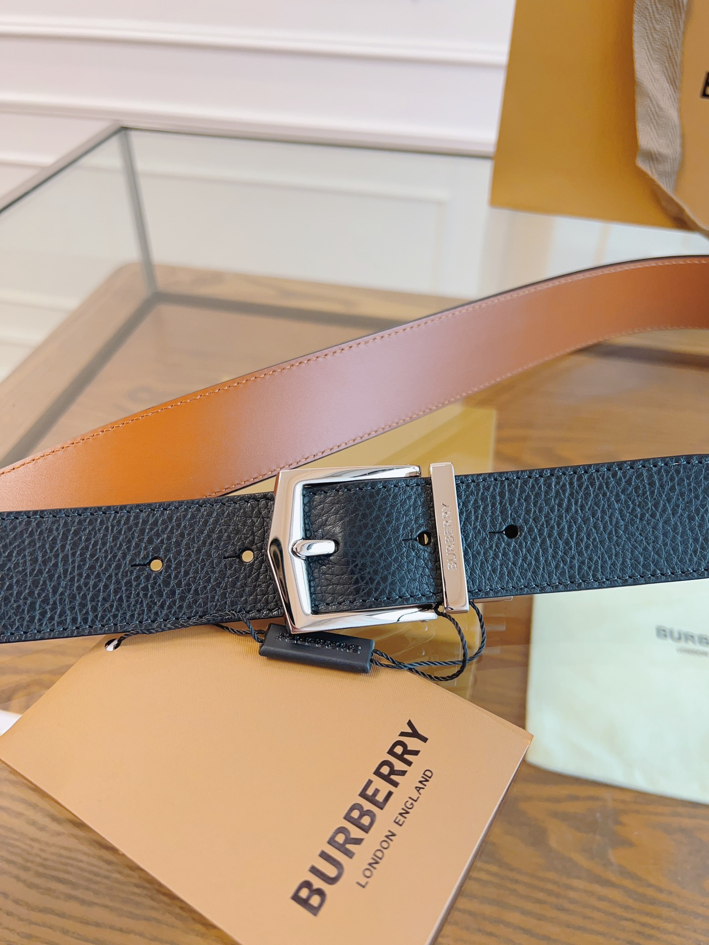Burberry belt-90