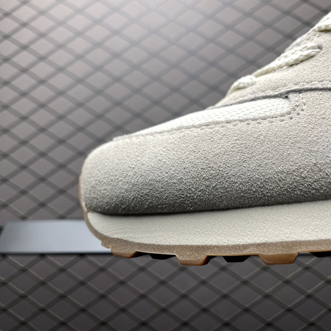 New Balance Sneakers-75