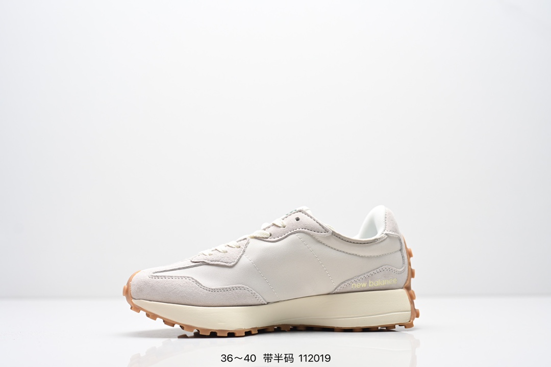 New Balance Sneakers-110