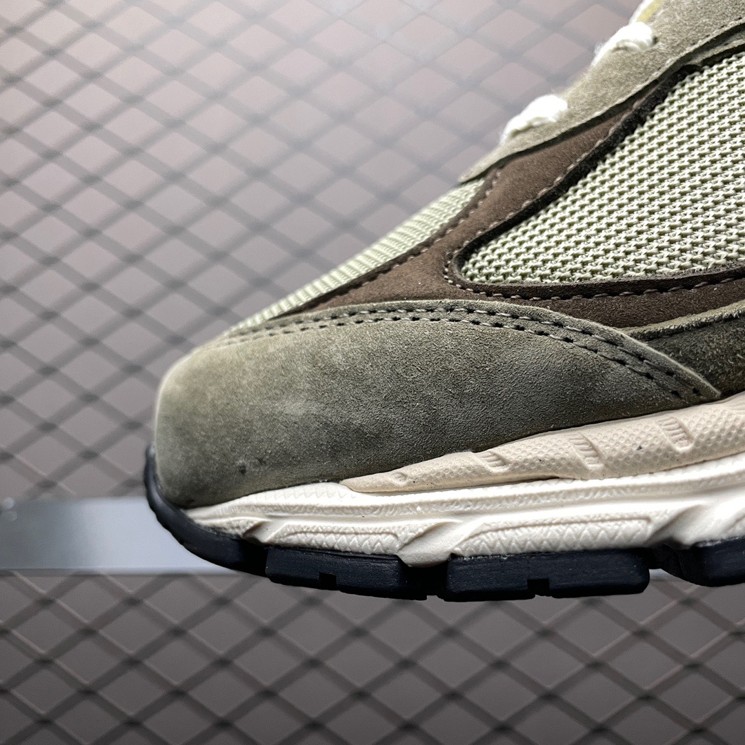 New Balance Sneakers-250