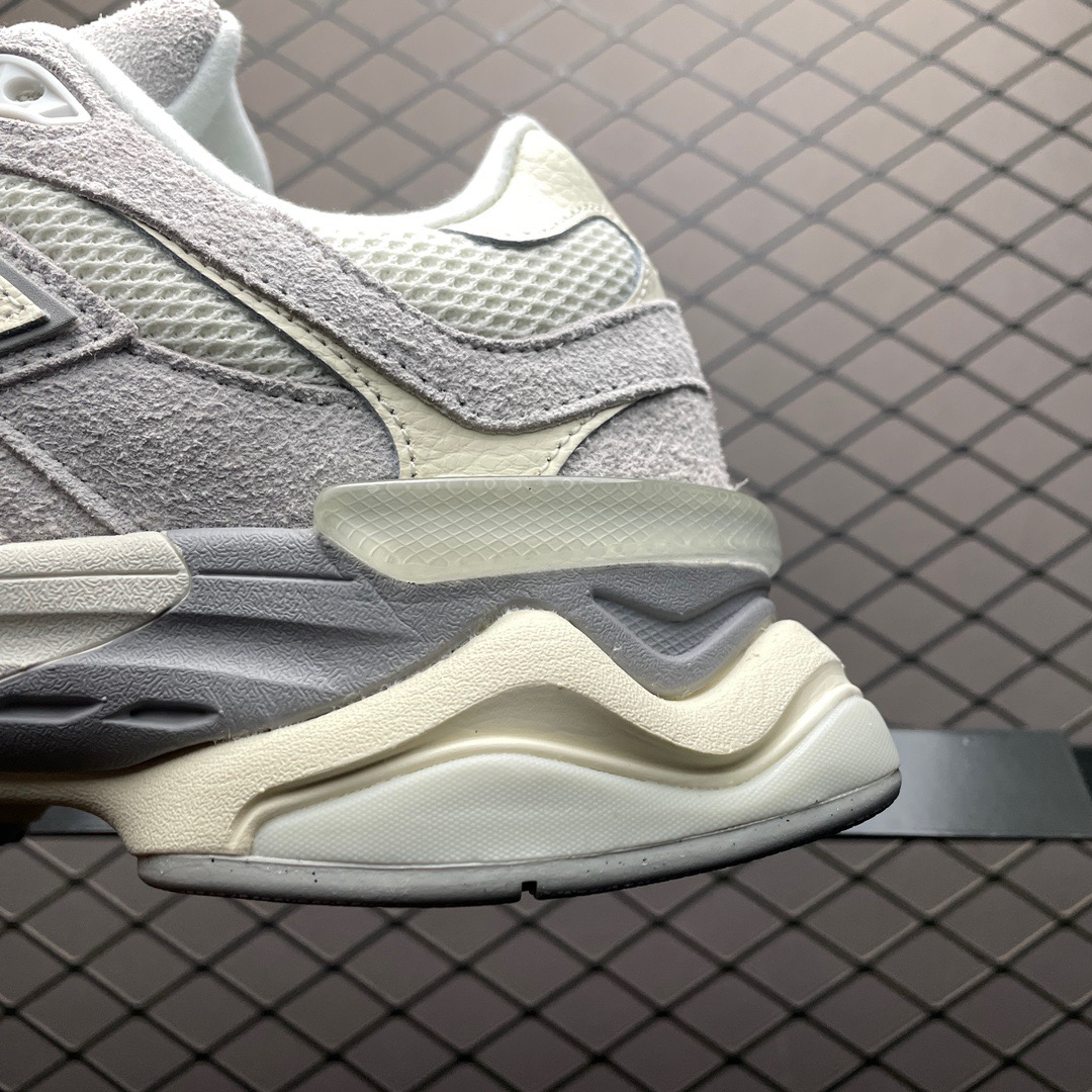 New Balance Sneakers-40