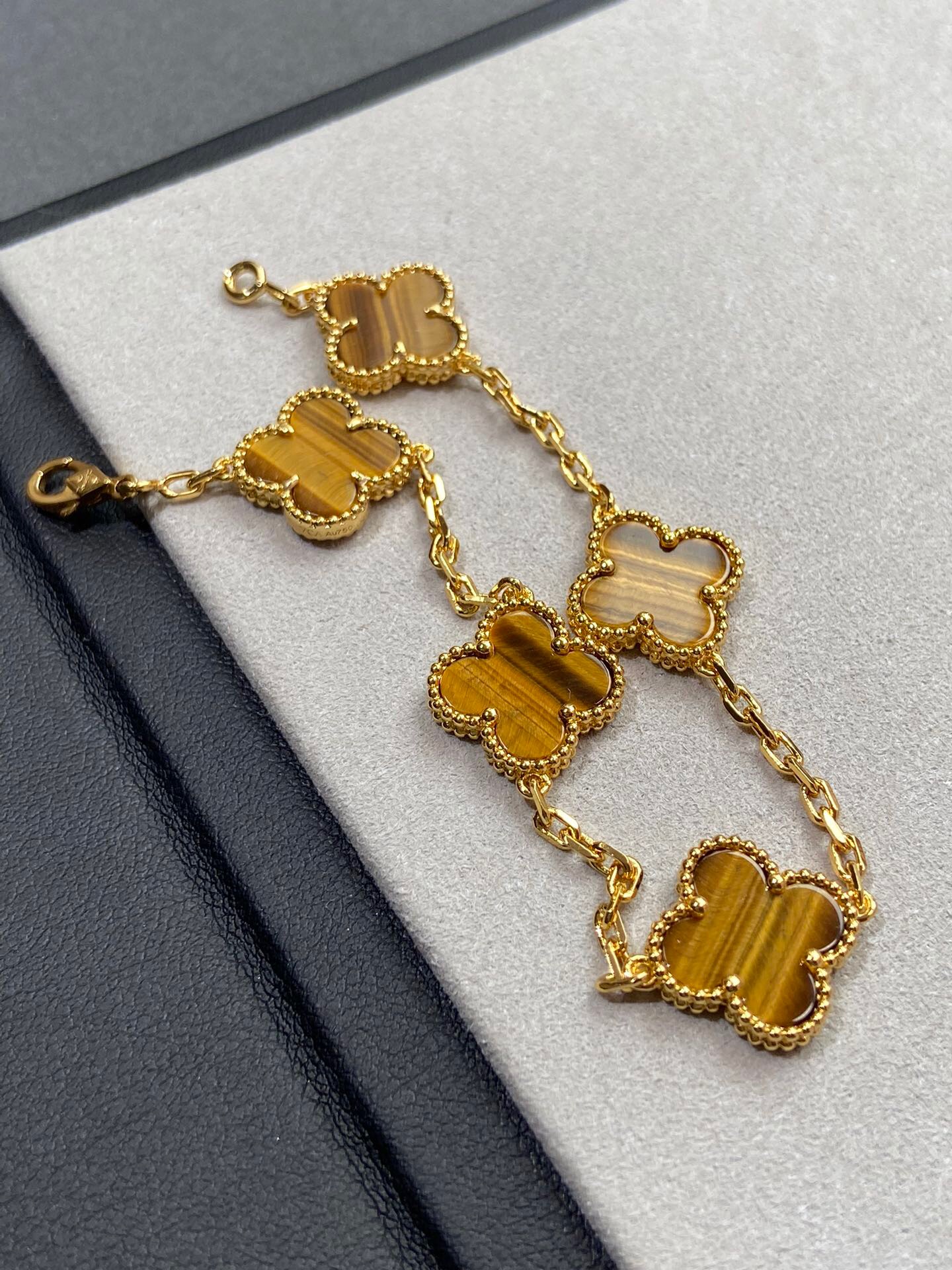 Van Cleef & Arpels Bracelet-5