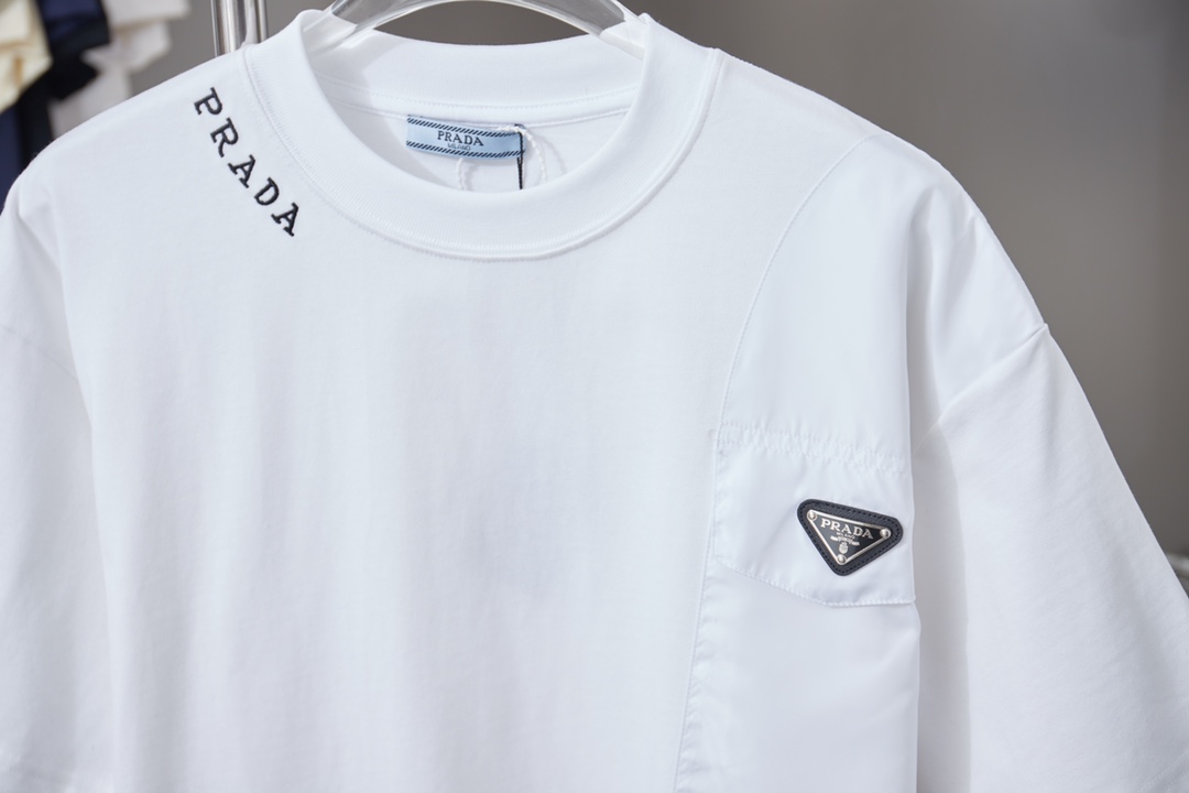 Prada clothing-245