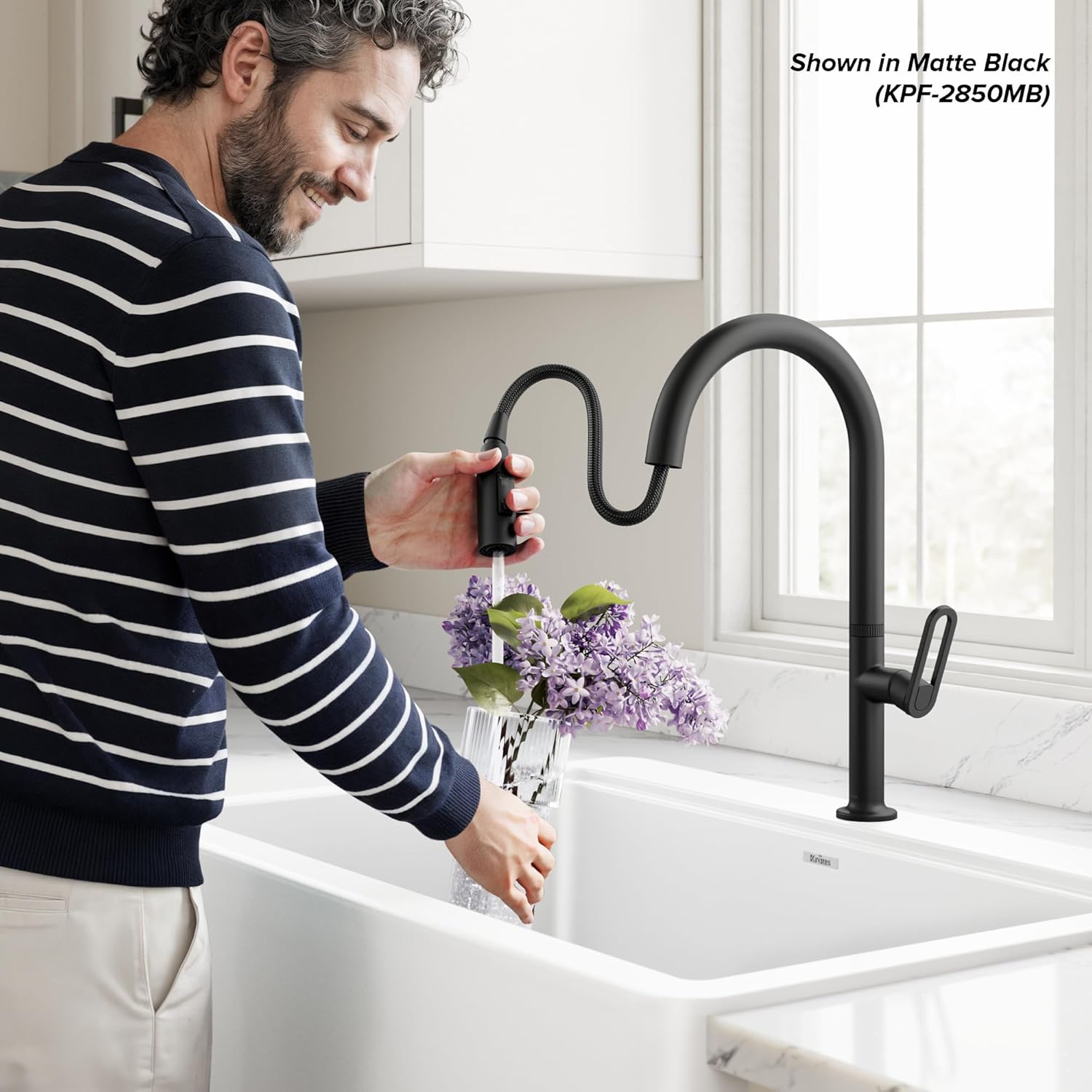 KRAUS Vetra 2-Function Single Handle Pull Down Kitchen Faucet in Spot-Free Brushed Brass/Matte Black, KPF-2850SFBBMB