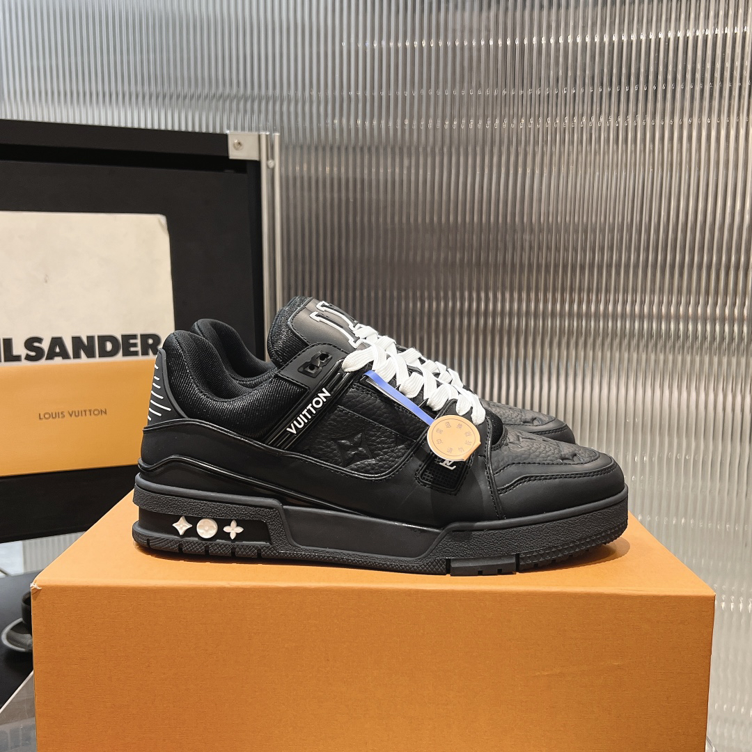 Lv Sneakers-30