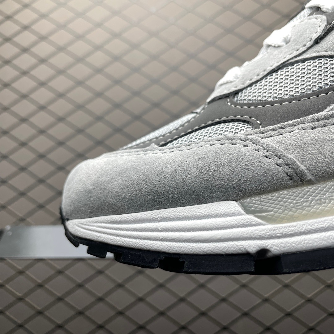 New Balance Sneakers-53