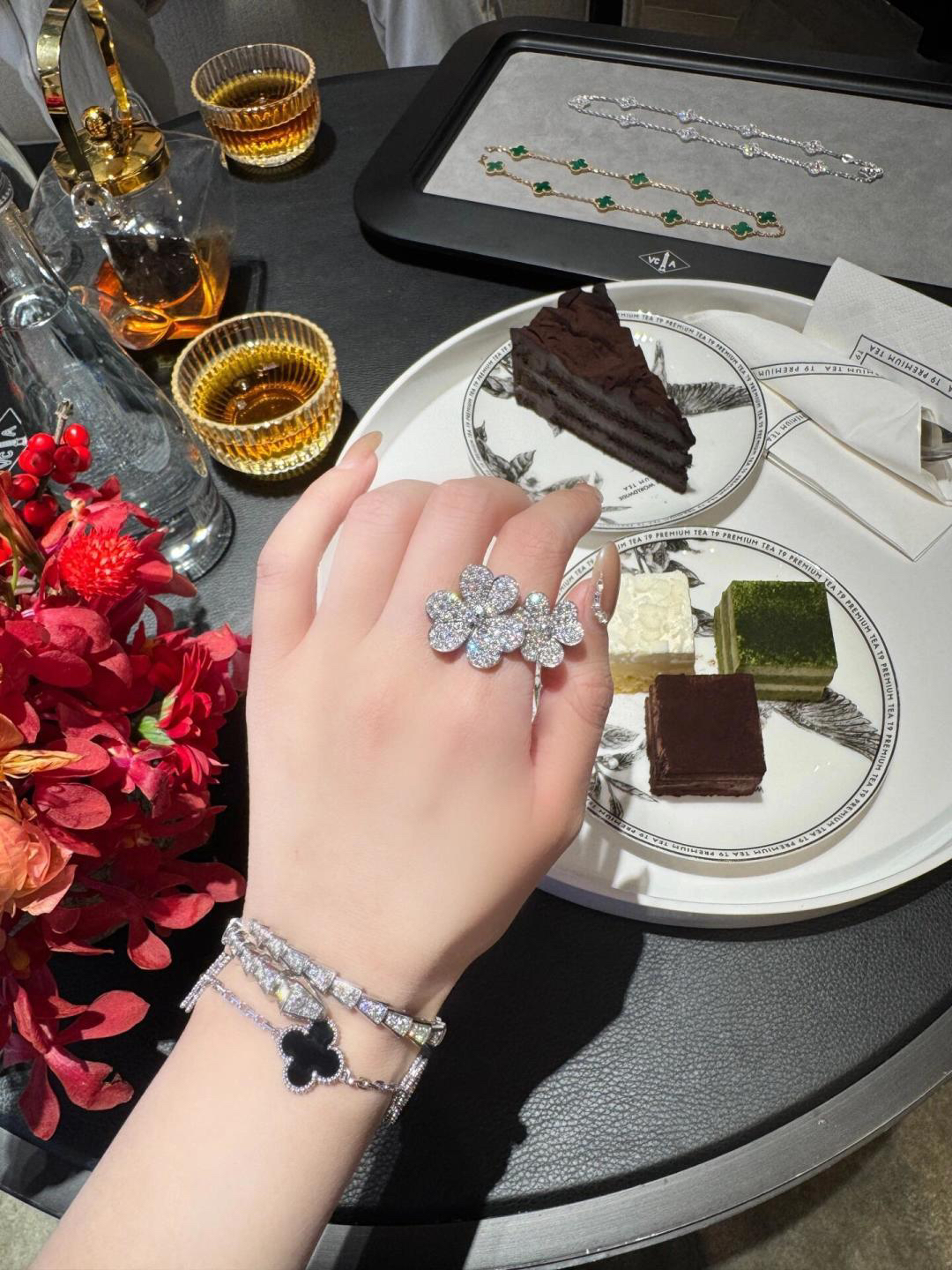 Van Cleef & Arpels ring-41