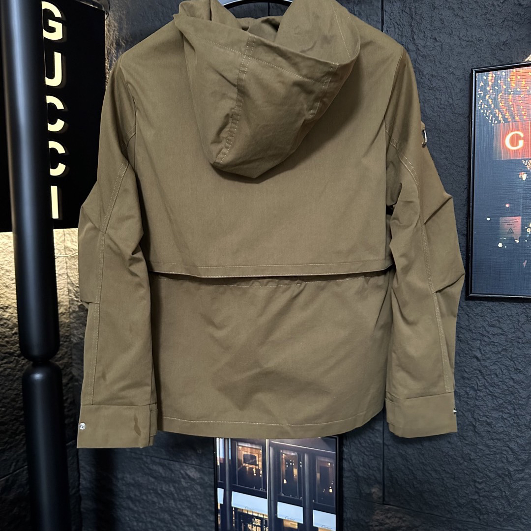 Prada Clothing-259