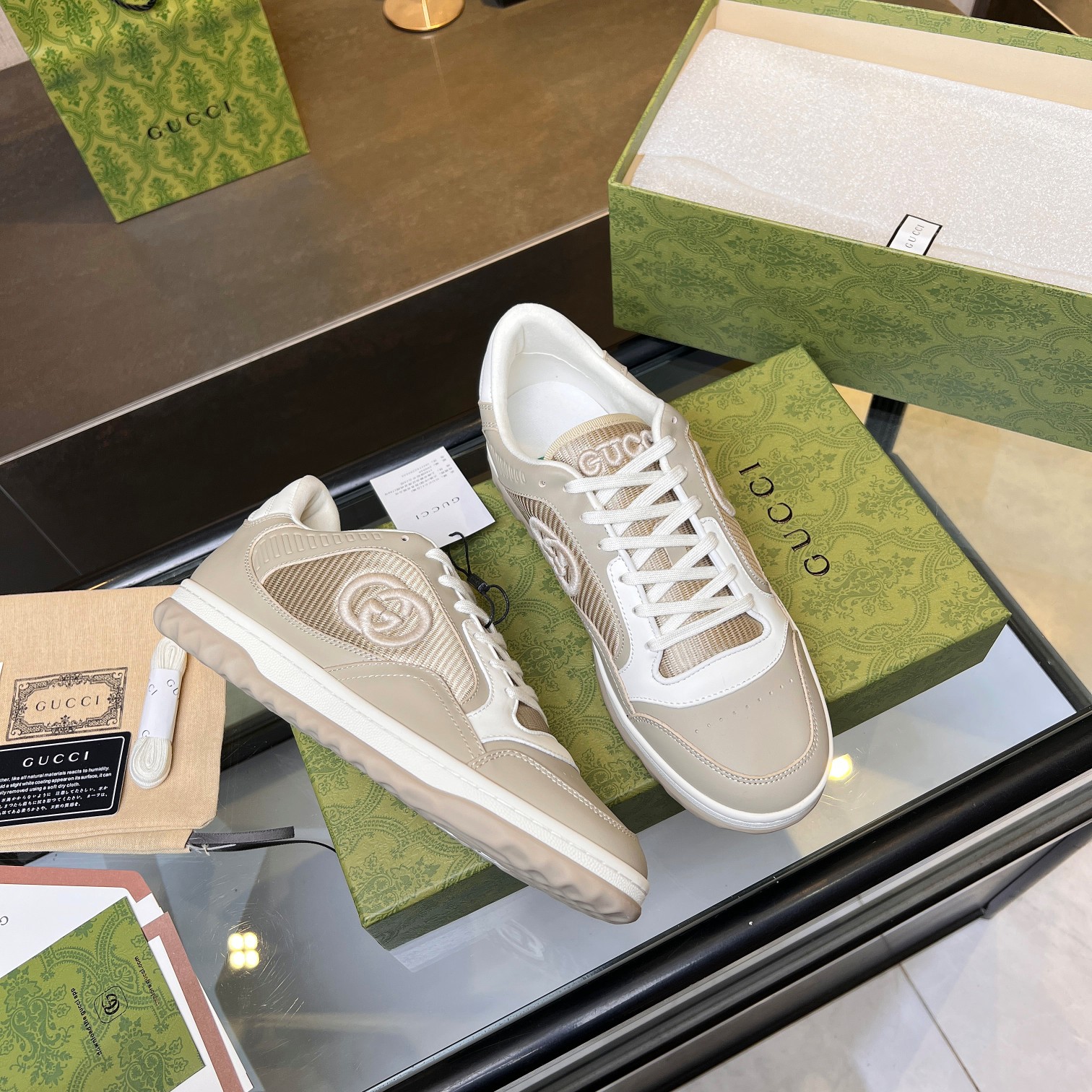 Gucci Sneakers-127