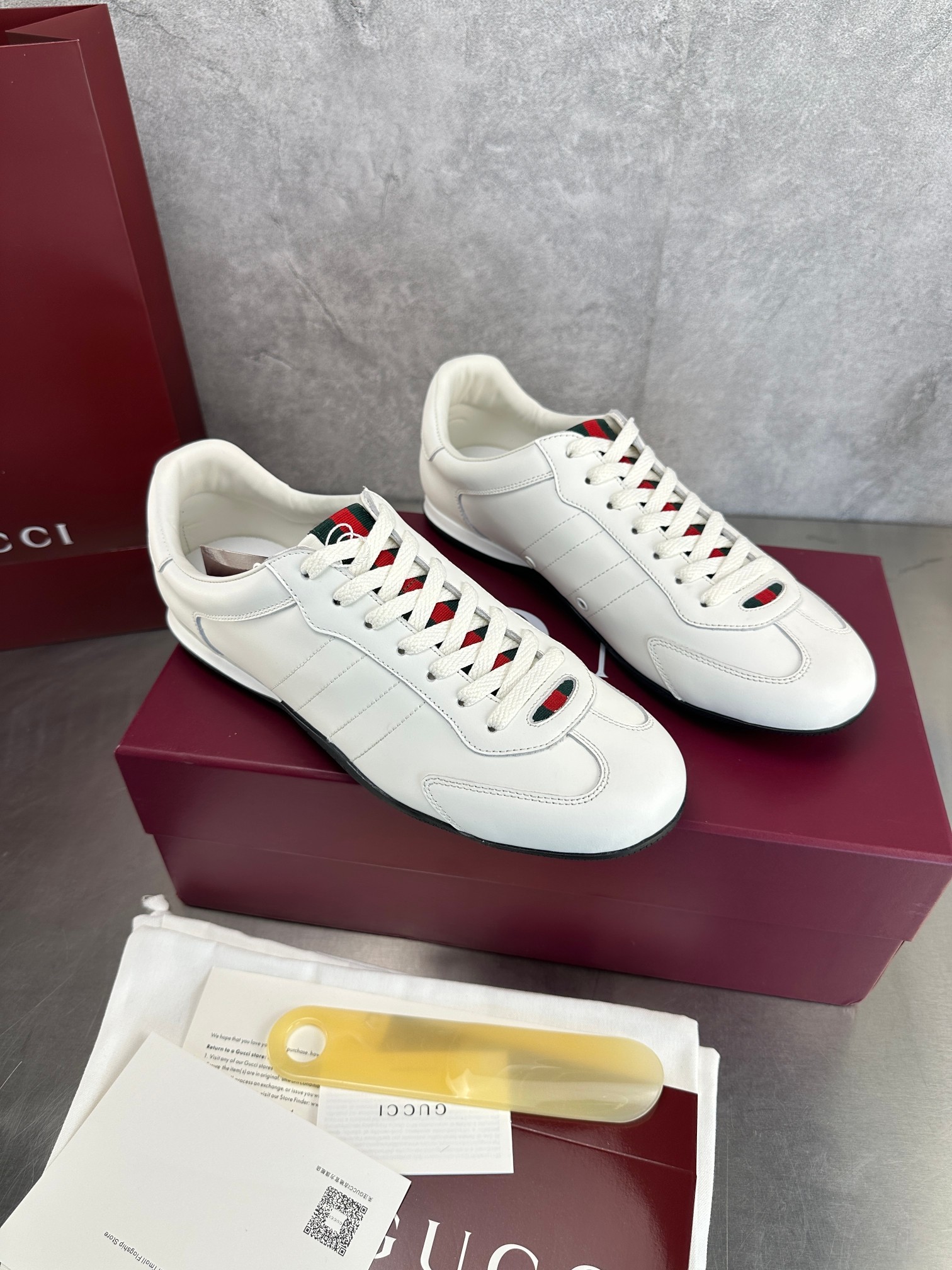 Gucci Sneakers-187