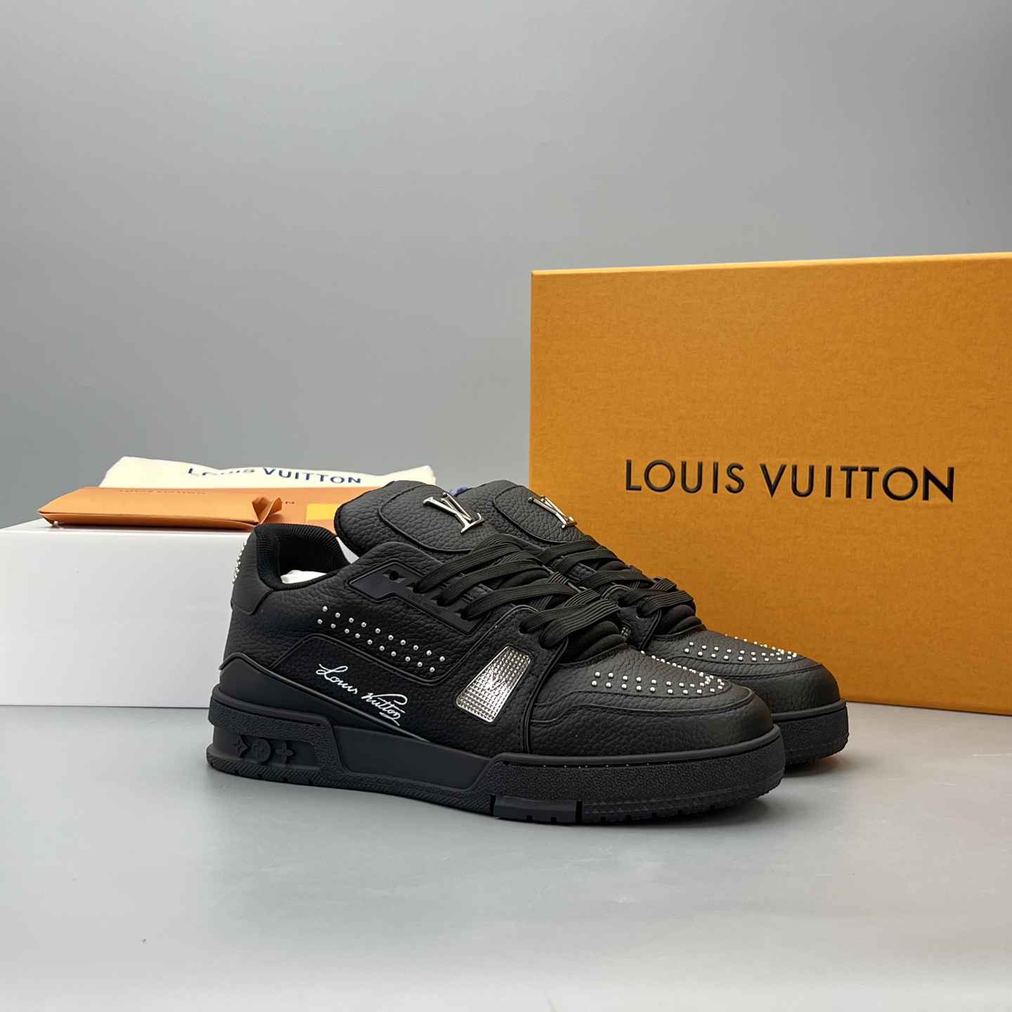 Lv Sneakers-148