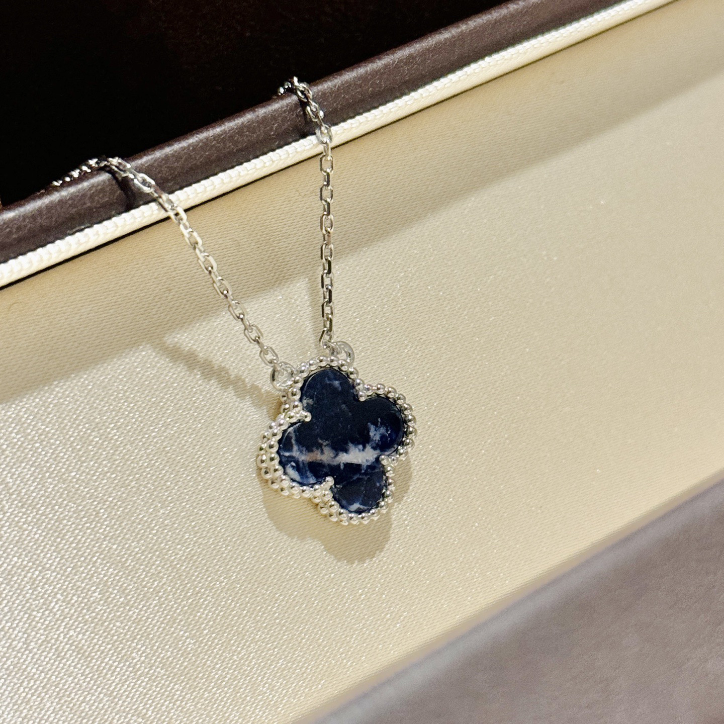 Van Cleef & Arpels necklace-142