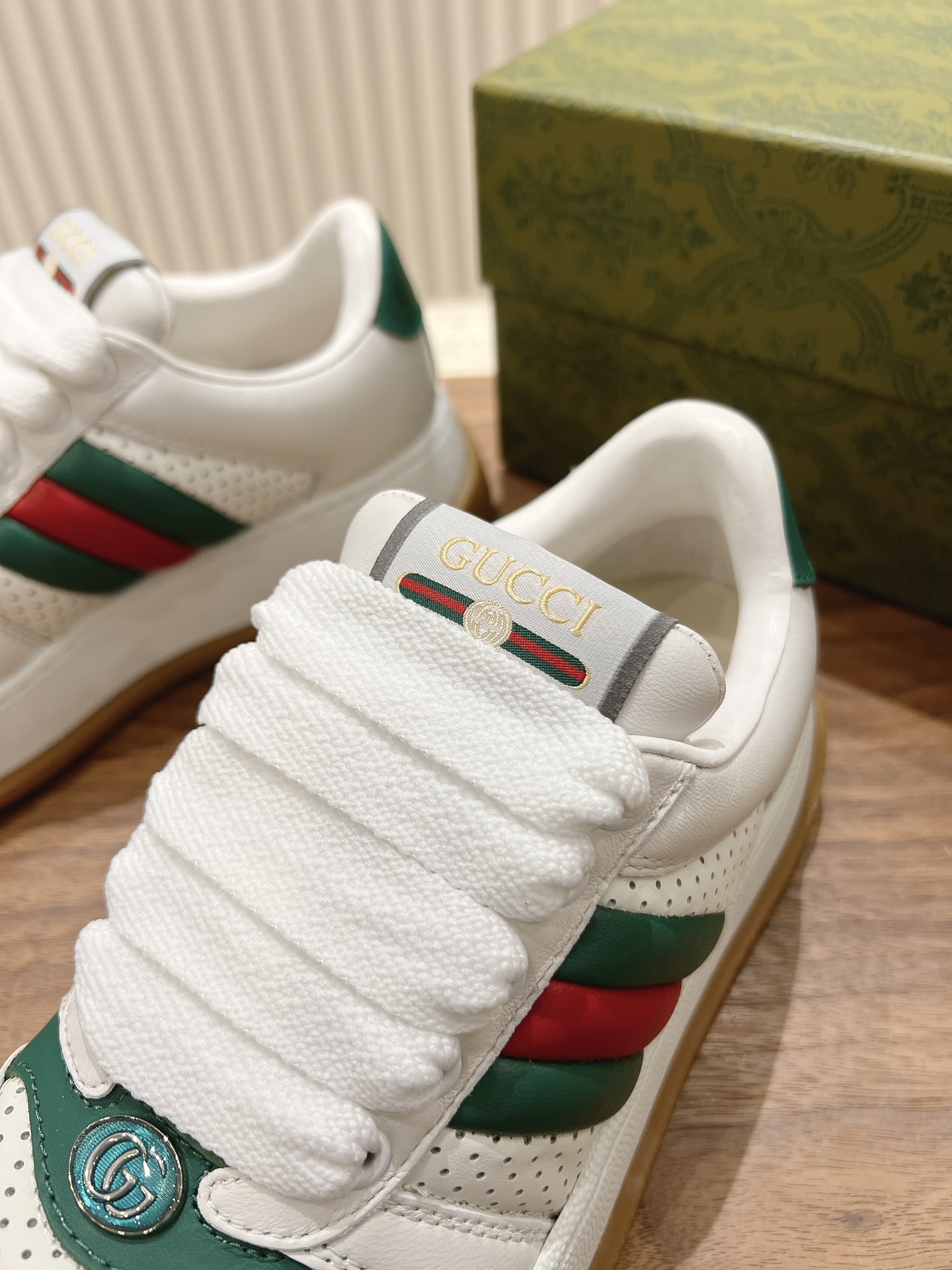 Gucci Sneakers-145