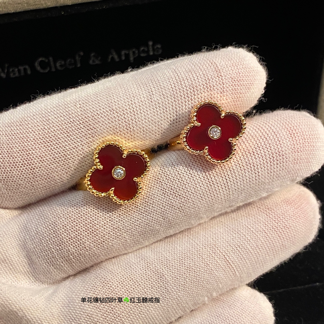 Van Cleef & Arpels ring-59