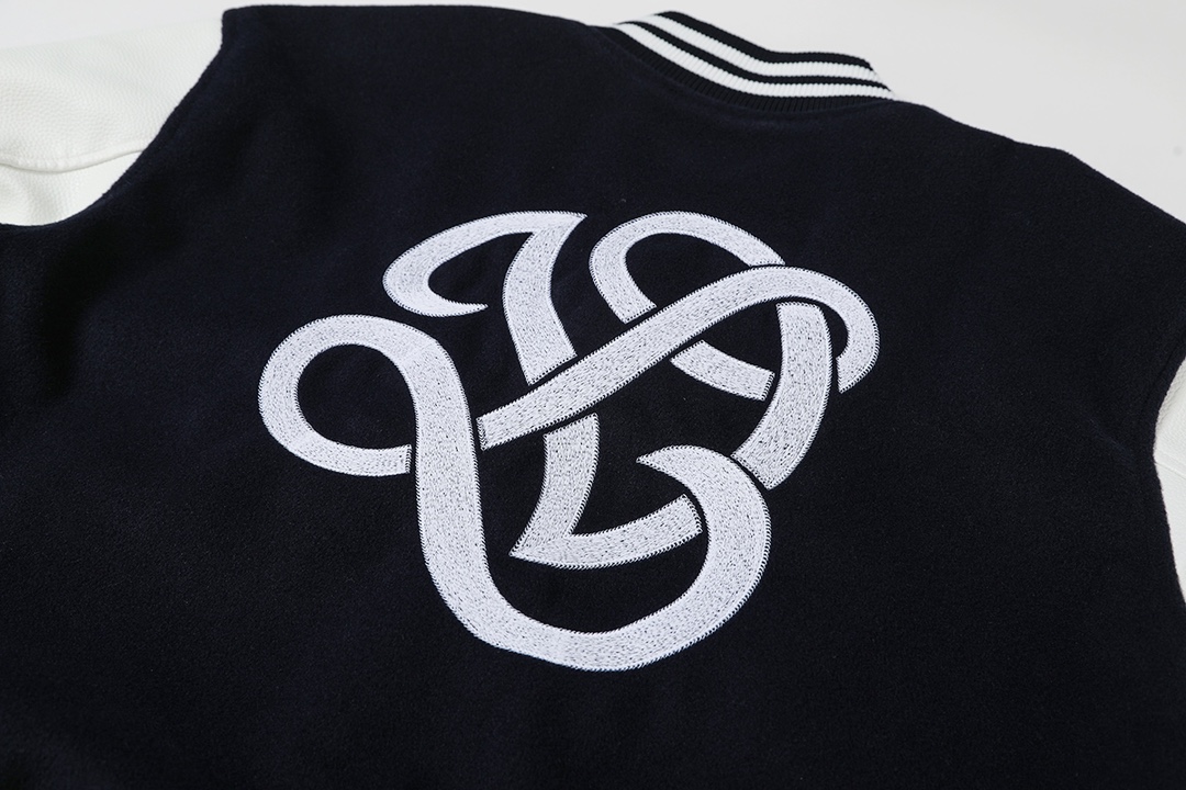 LV Clothing-267