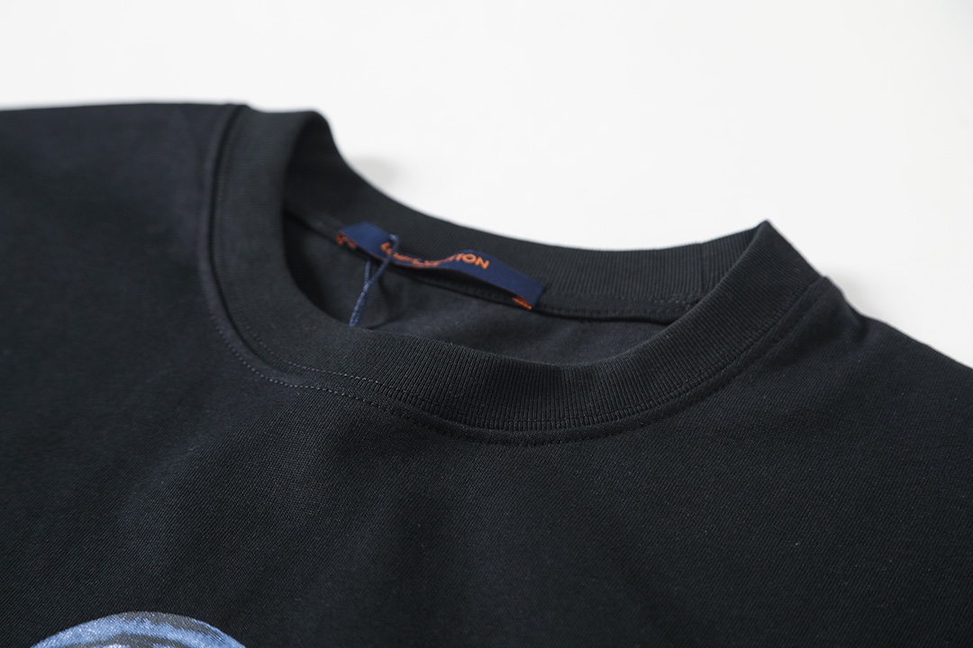 LV clothing-7